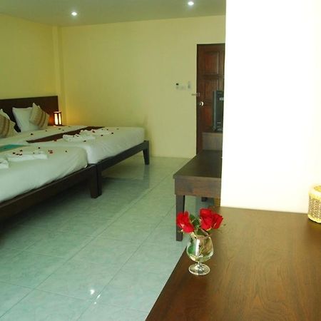 Patong Palm Guesthouse Room photo