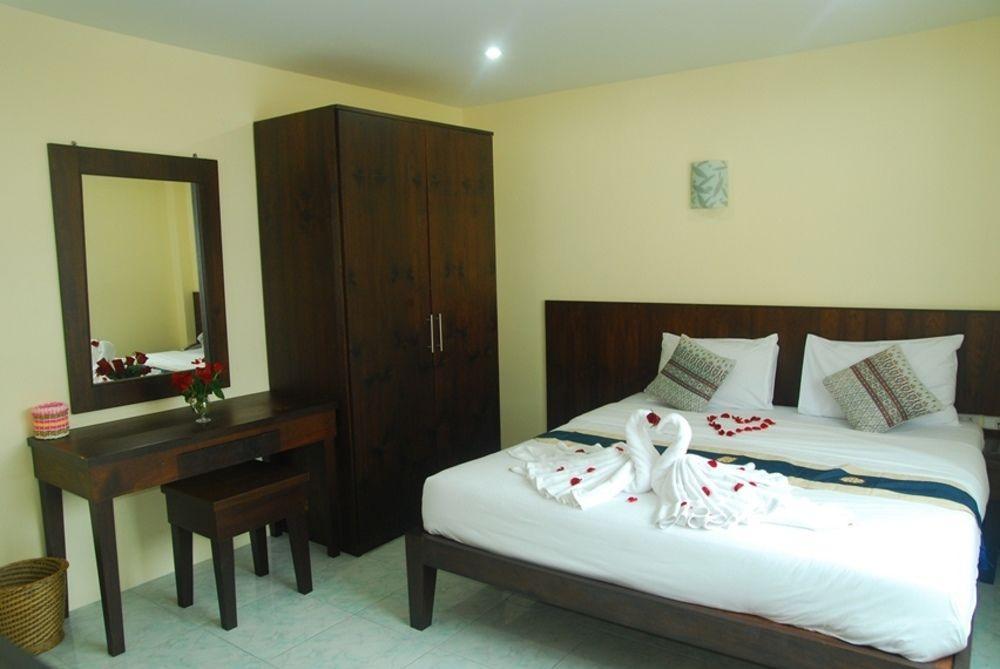 Patong Palm Guesthouse Exterior photo